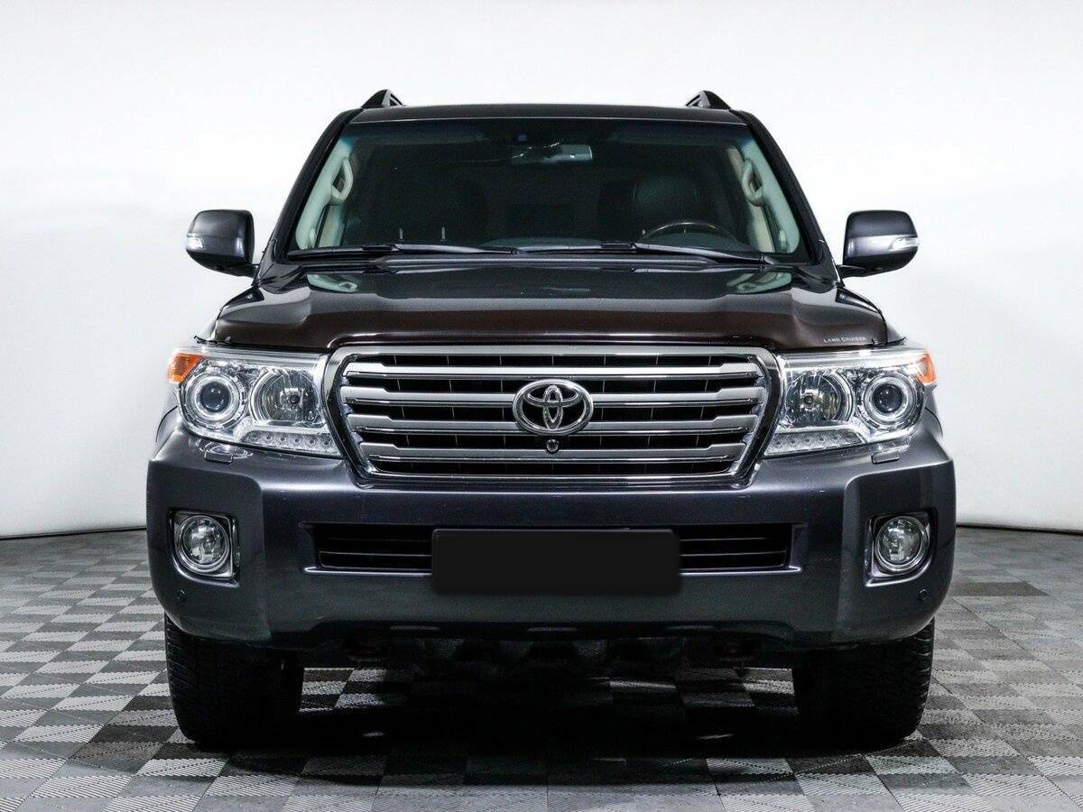 Toyota Land Cruiser 2014 года с пробегом. Фото: #1