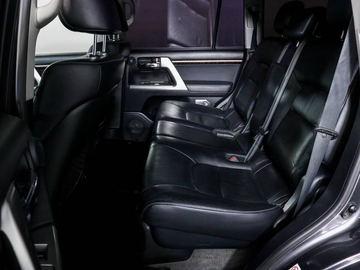 Toyota Land Cruiser 2014 года с пробегом. Фото: #9