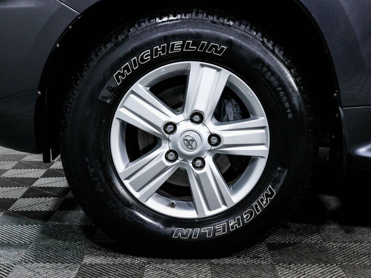 Toyota Land Cruiser 2014 года с пробегом. Фото: #14