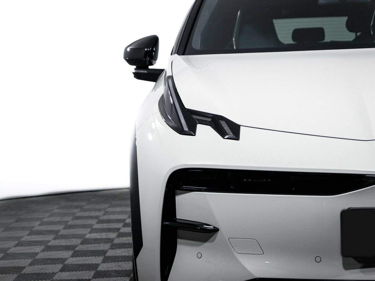 Zeekr X 2023 года с пробегом. Фото: #15