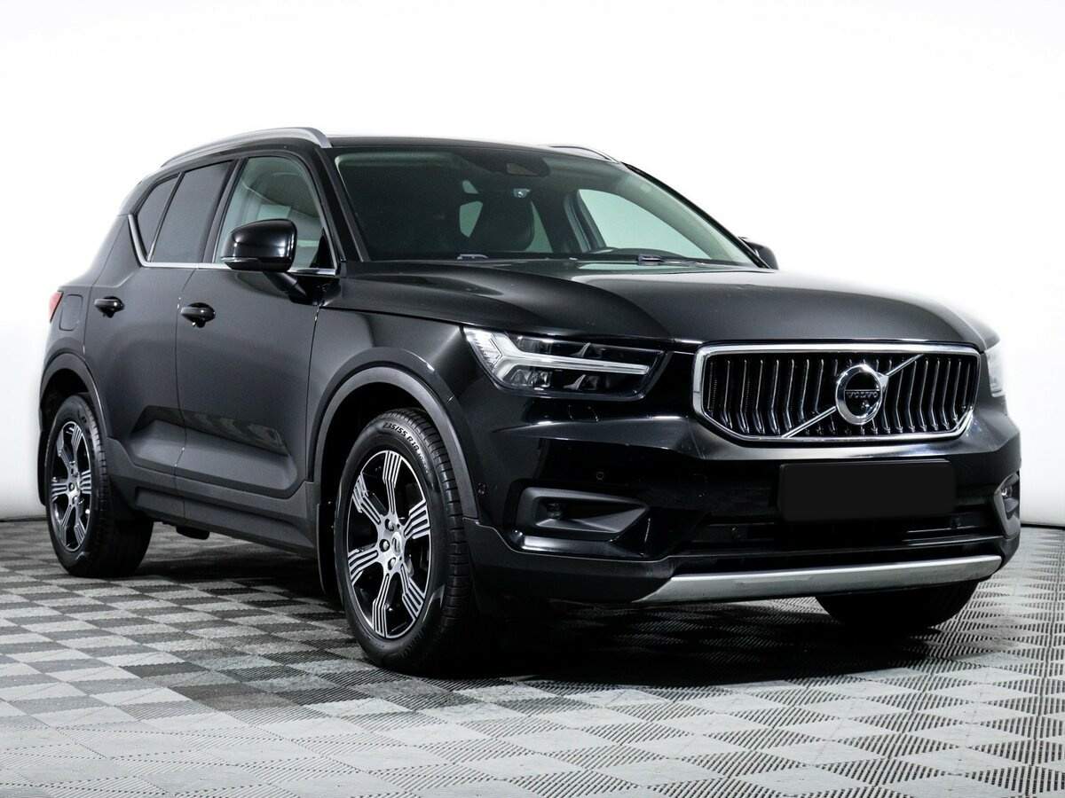 Volvo XC40 2020 года с пробегом. Фото: #2