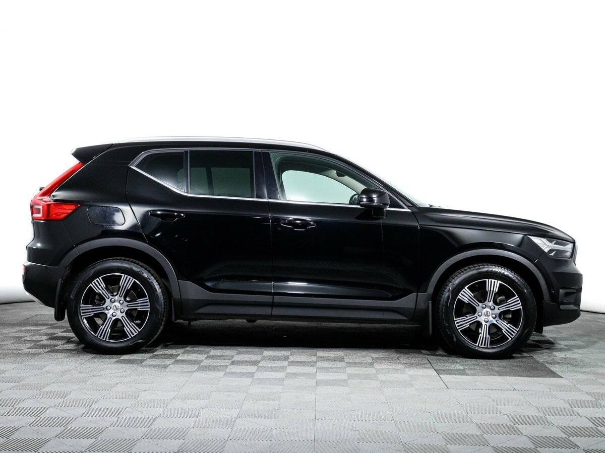 Volvo XC40 2020 года с пробегом. Фото: #3