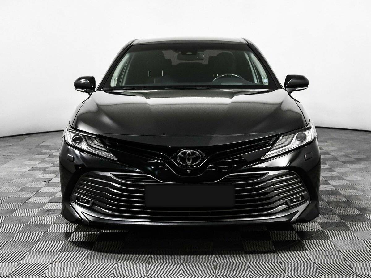 Toyota Camry 2018 года с пробегом. Фото: #1
