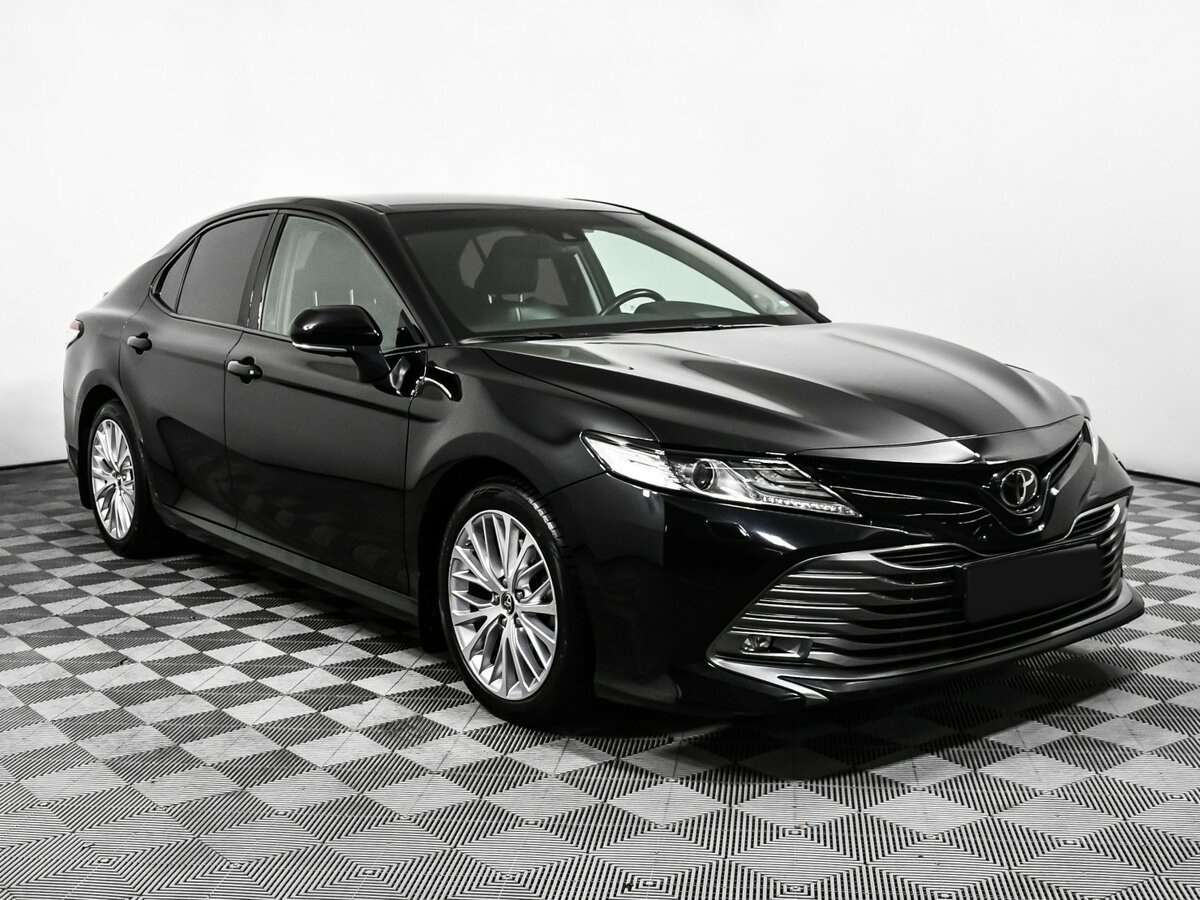 Toyota Camry 2018 года с пробегом. Фото: #2