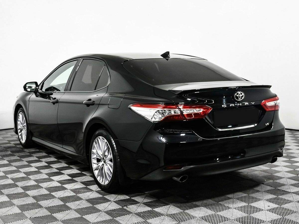 Toyota Camry 2018 года с пробегом. Фото: #6