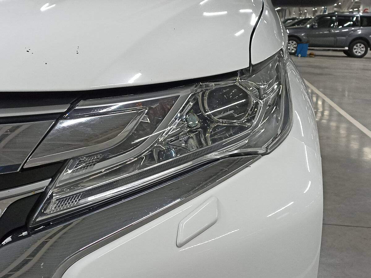 Mitsubishi Pajero Sport 2018 года с пробегом. Фото: #16