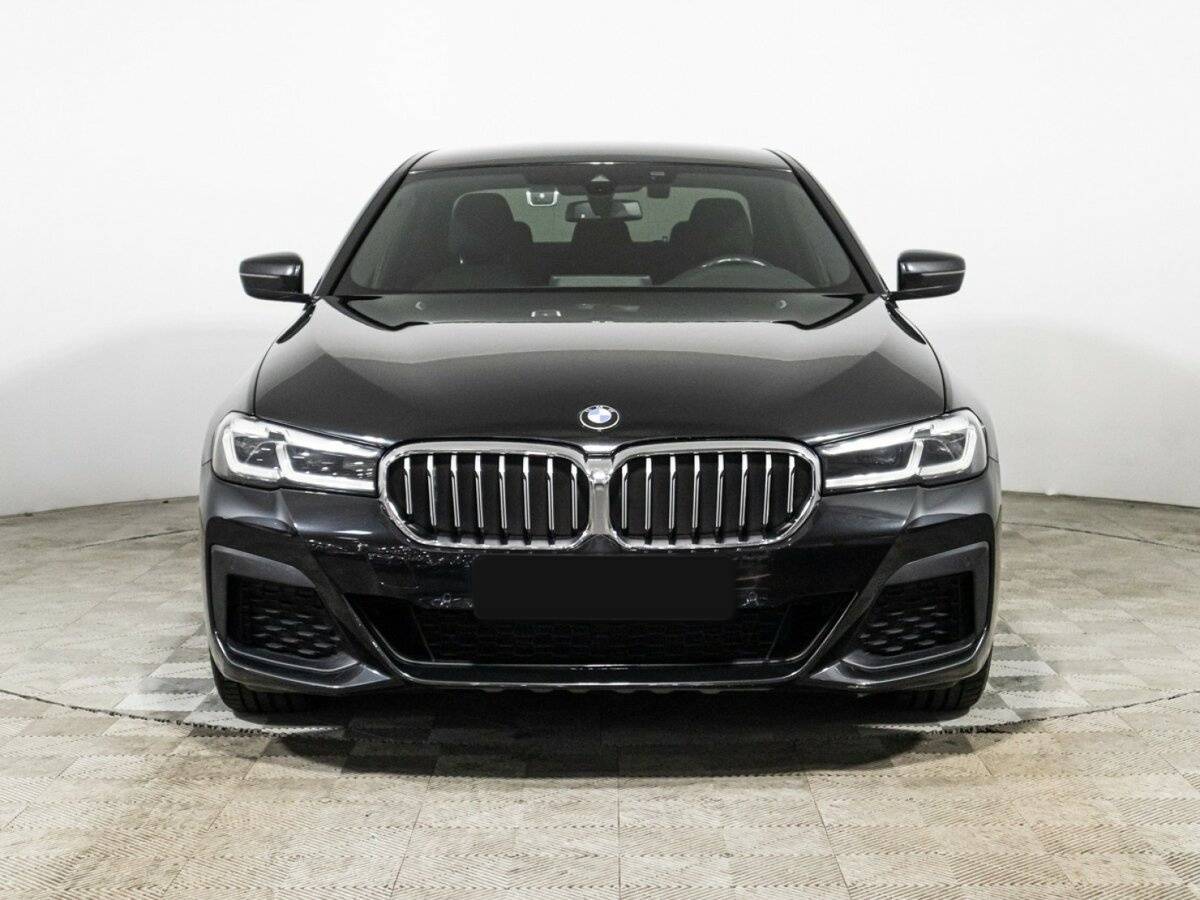 BMW 5 серии 2020 года с пробегом. Фото: #1
