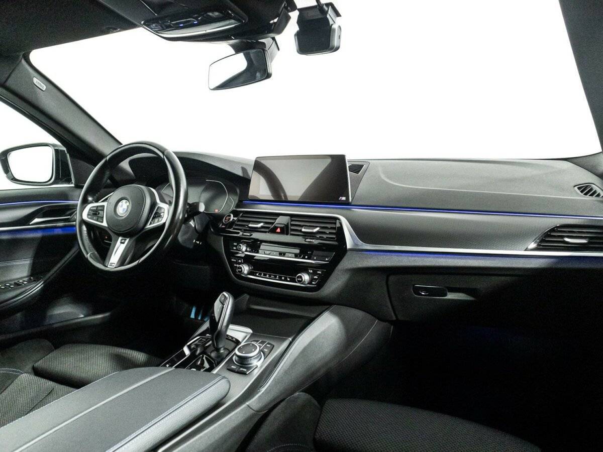 BMW 5 серии 2020 года с пробегом. Фото: #7