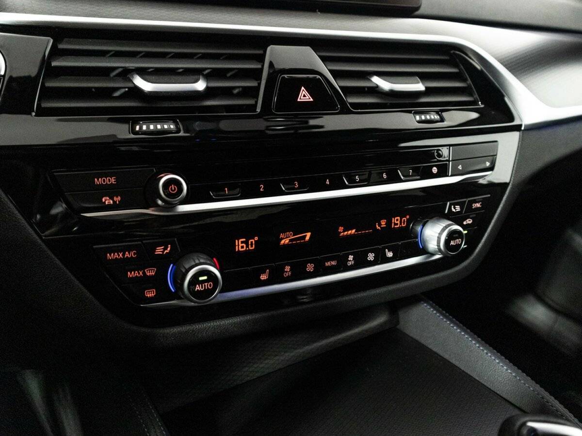 BMW 5 серии 2020 года с пробегом. Фото: #13