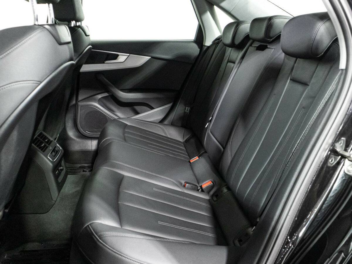 Audi A4 2021 года с пробегом. Фото: #9