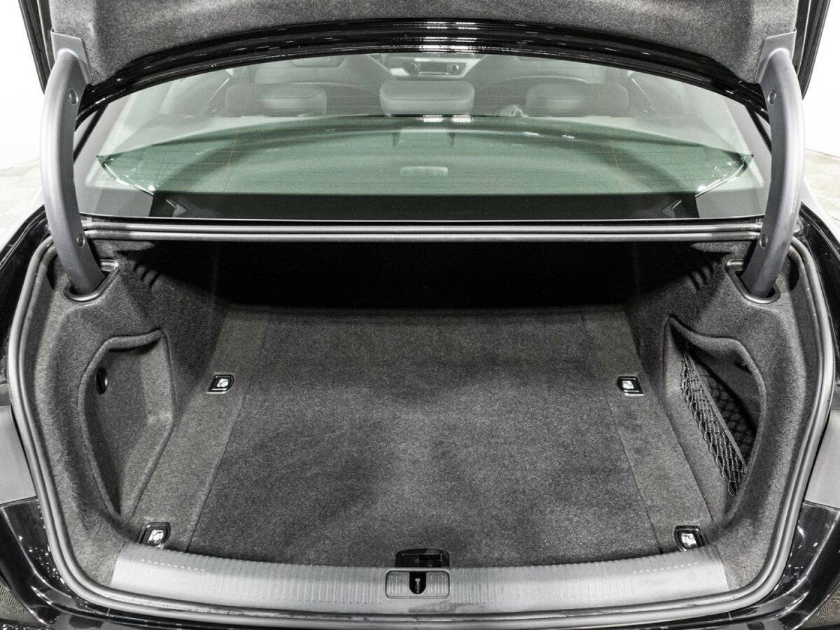 Audi A4 2021 года с пробегом. Фото: #14