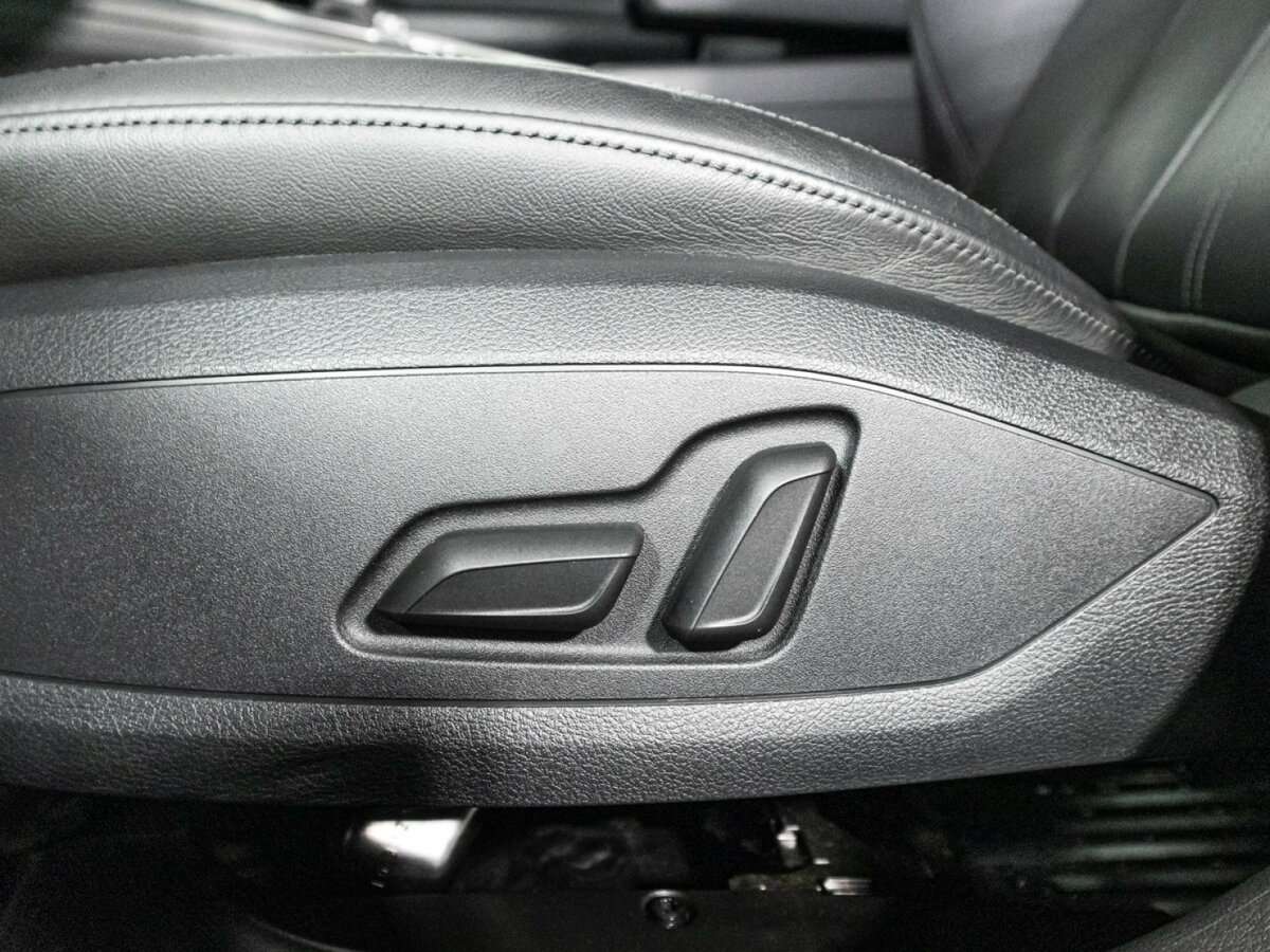 Audi A4 2021 года с пробегом. Фото: #15