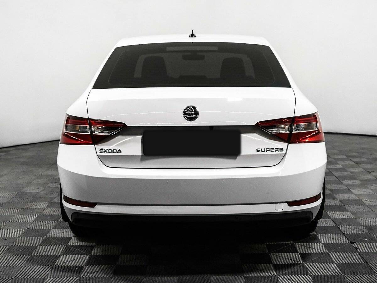 Skoda Superb 2016 года с пробегом. Фото: #5