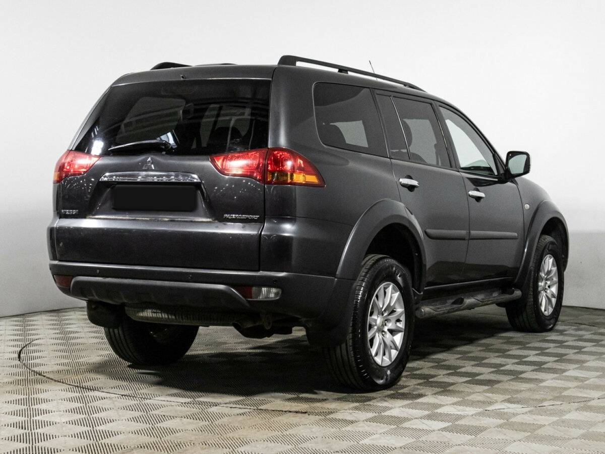Mitsubishi Pajero Sport 2011 года с пробегом. Фото: #4