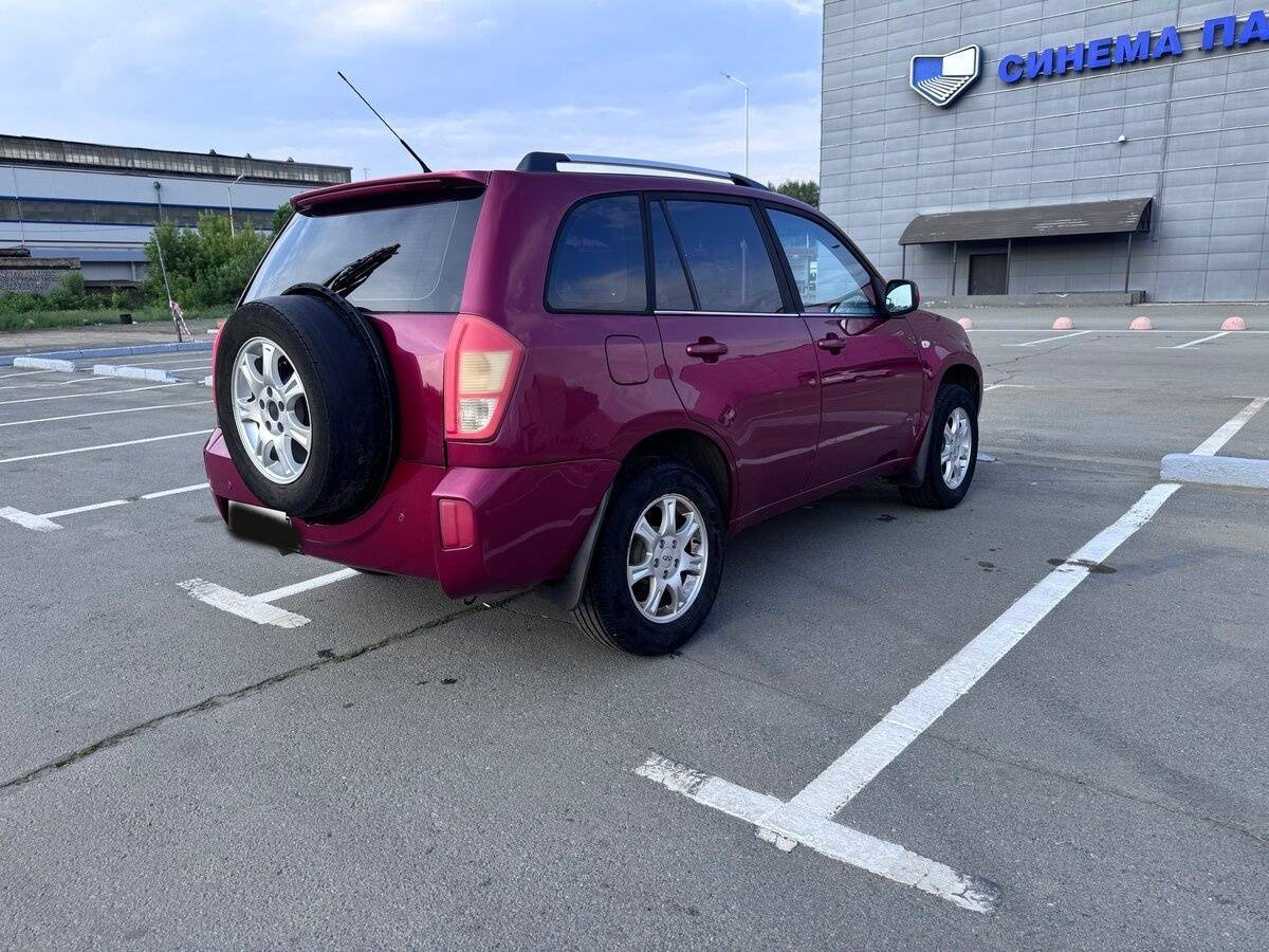 Chery Tiggo (T11) 2014 года с пробегом. Фото: #3