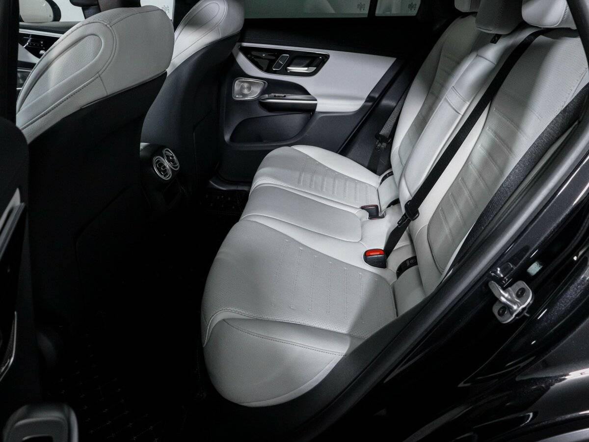 Mercedes-Benz GLC Coupe 2024 года с пробегом. Фото: #9