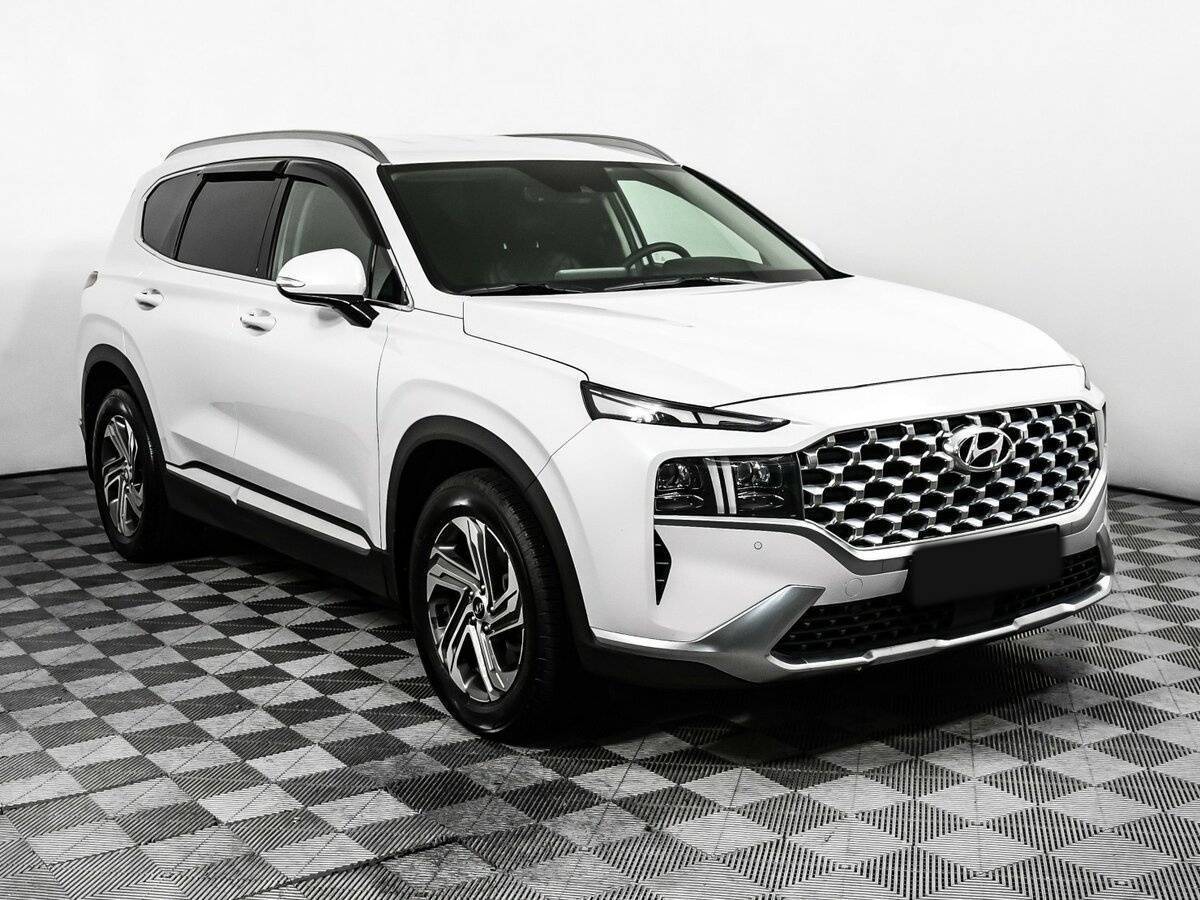 Hyundai Santa Fe 2021 года с пробегом. Фото: #2