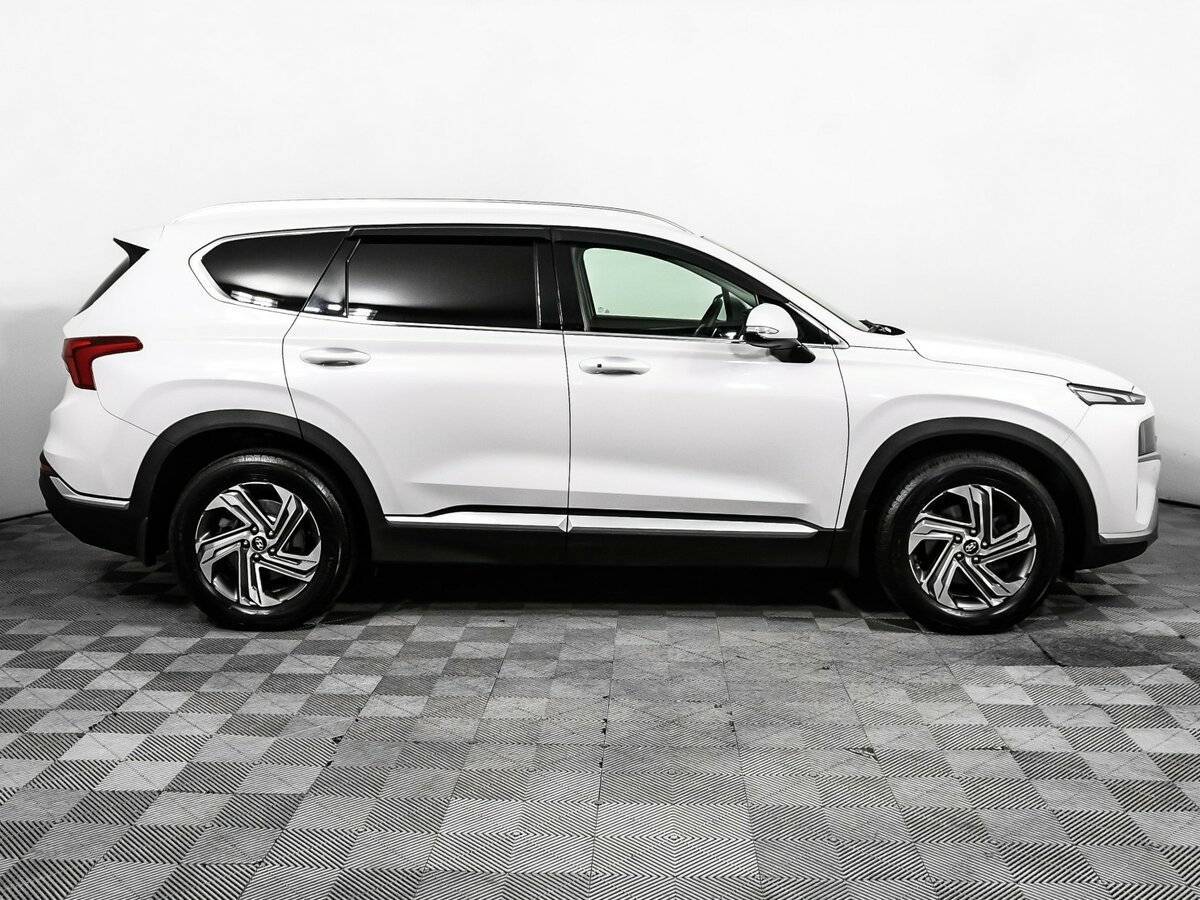 Hyundai Santa Fe 2021 года с пробегом. Фото: #3