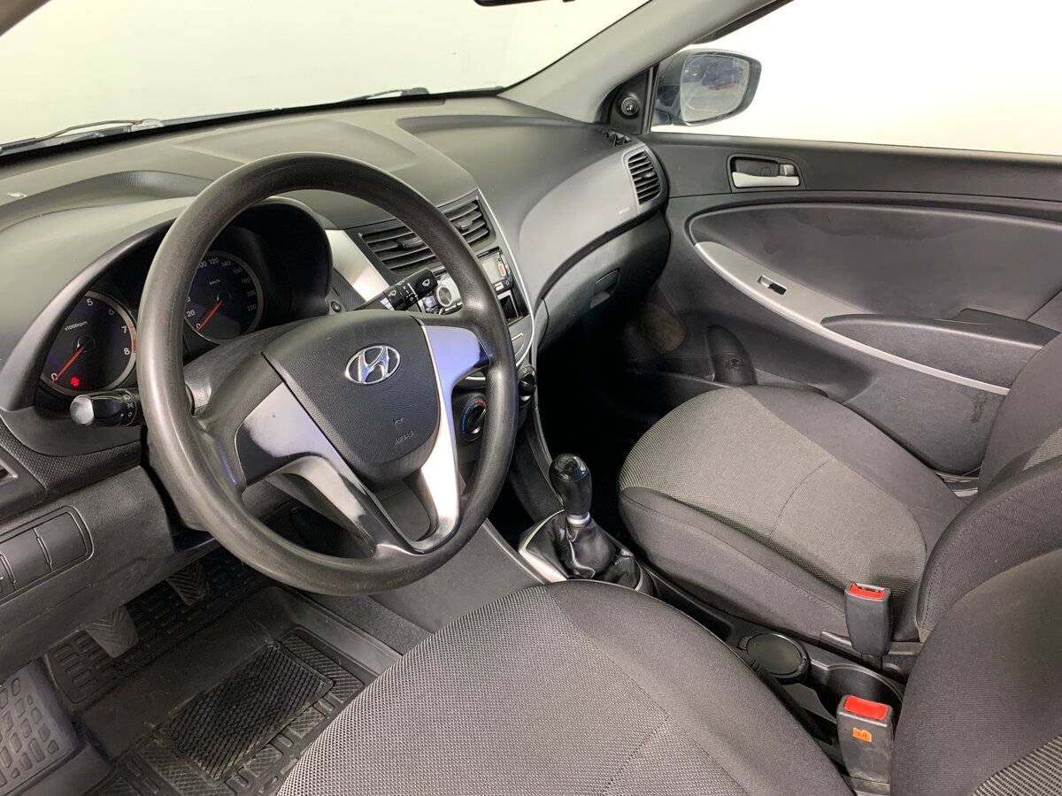 Hyundai Solaris 2011 года с пробегом. Фото: #10