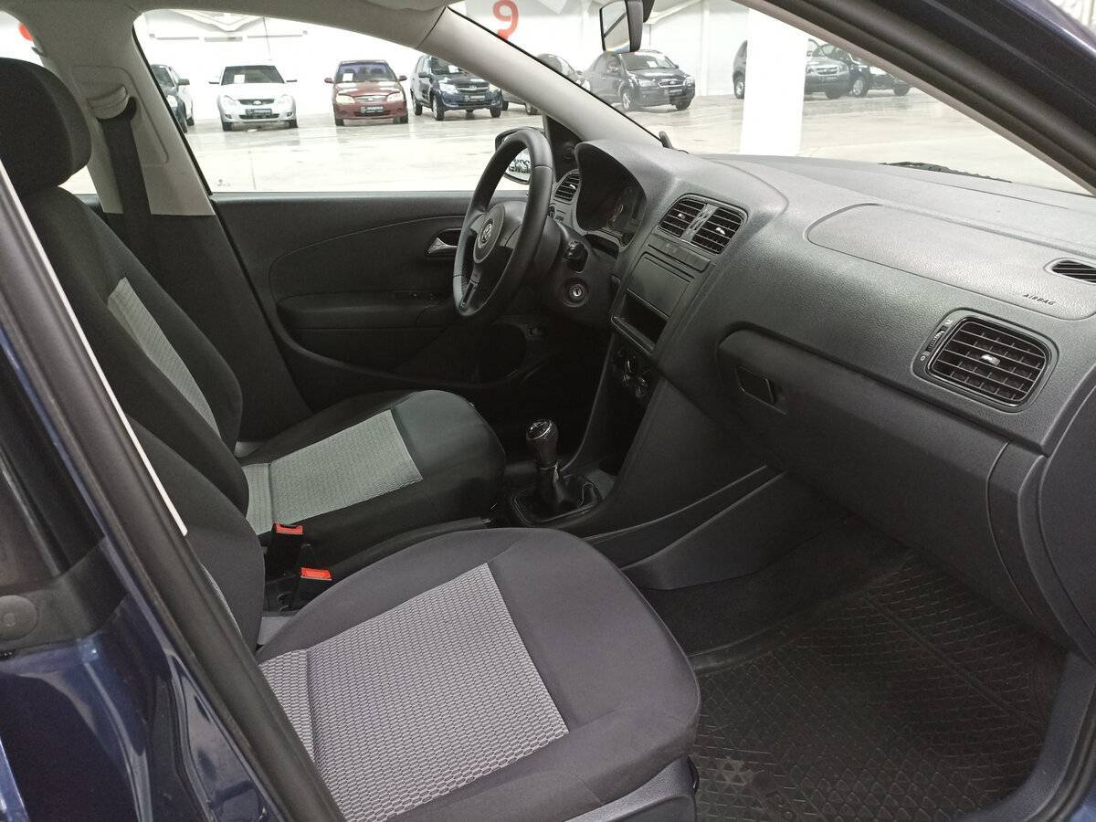 Б/У Фольксваген Поло 2015 года. Фото: #10