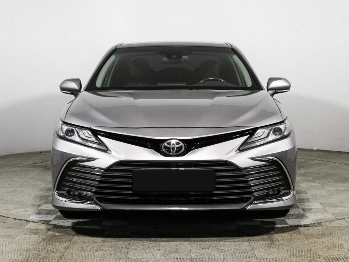 Toyota Camry 2022 года с пробегом. Фото: #1