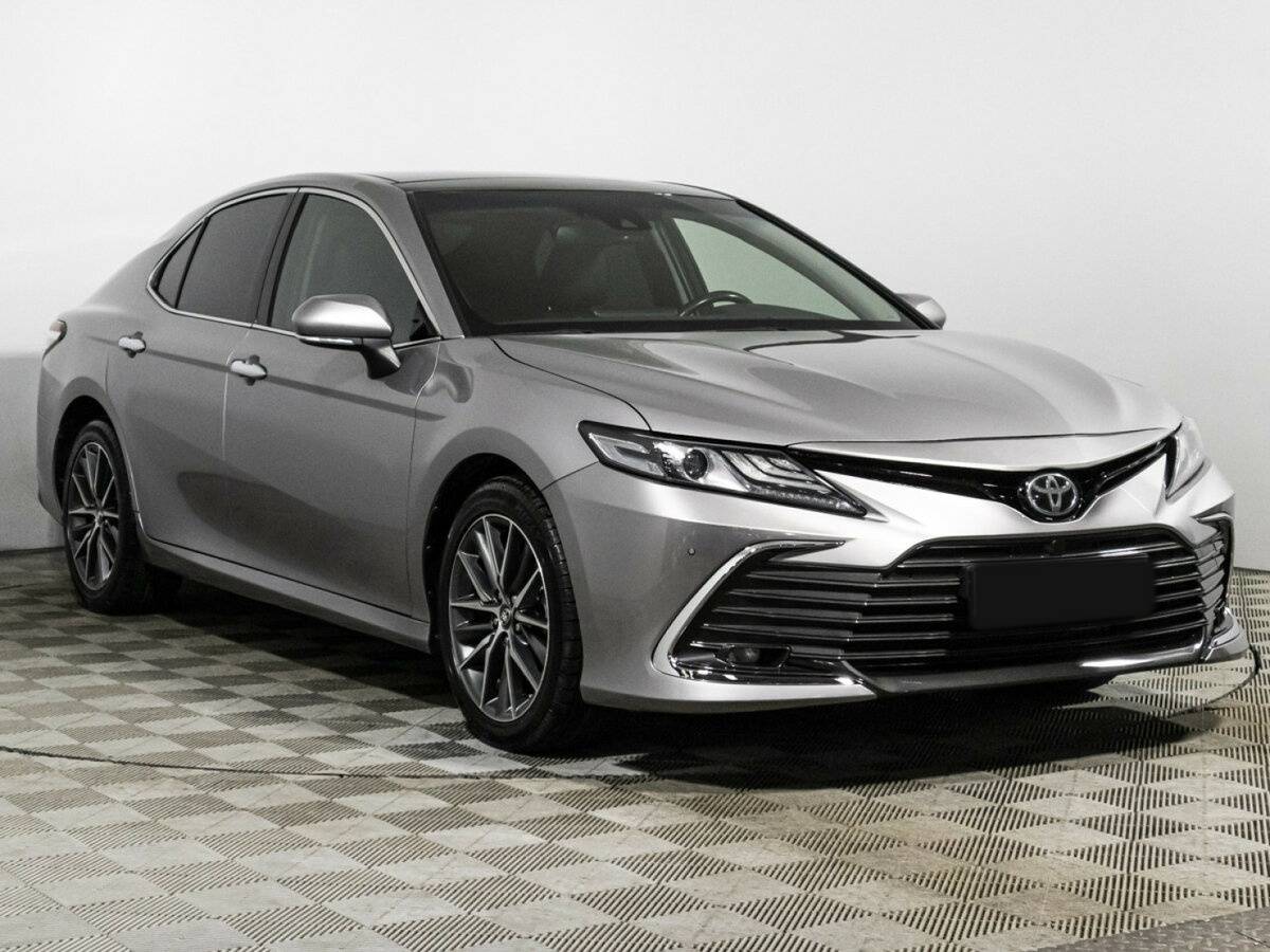 Toyota Camry 2022 года с пробегом. Фото: #2