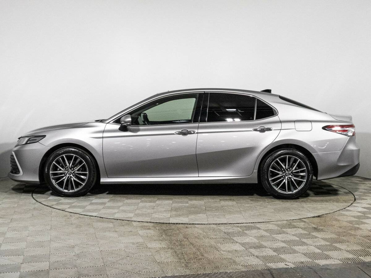 Toyota Camry 2022 года с пробегом. Фото: #7