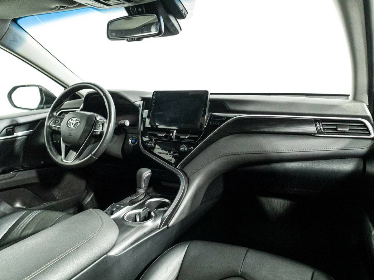 Toyota Camry 2022 года с пробегом. Фото: #8