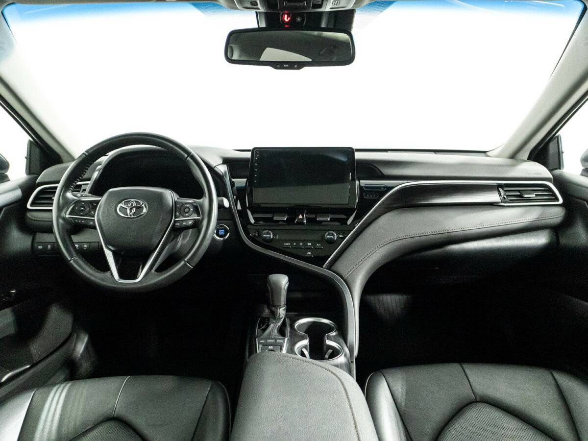 Toyota Camry 2022 года с пробегом. Фото: #12
