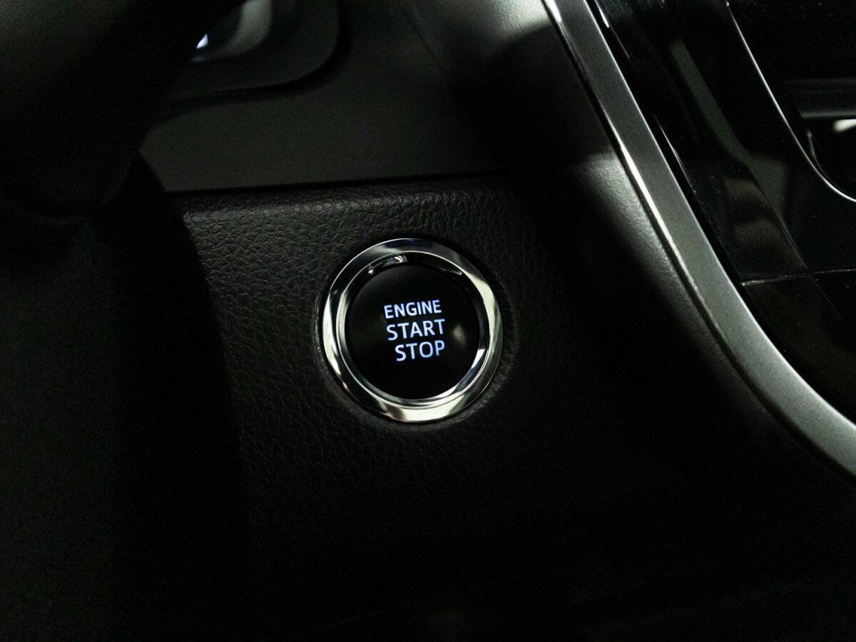 Toyota Camry 2022 года с пробегом. Фото: #19