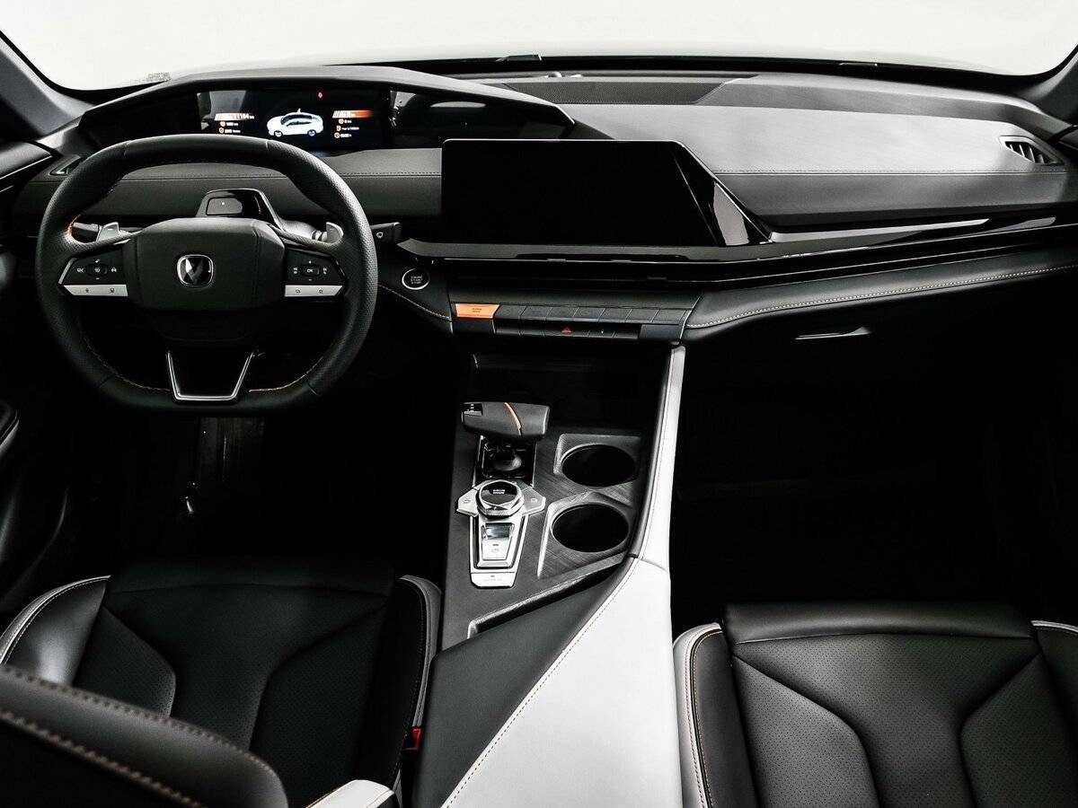 Changan UNI-V 2024 года с пробегом. Фото: #10