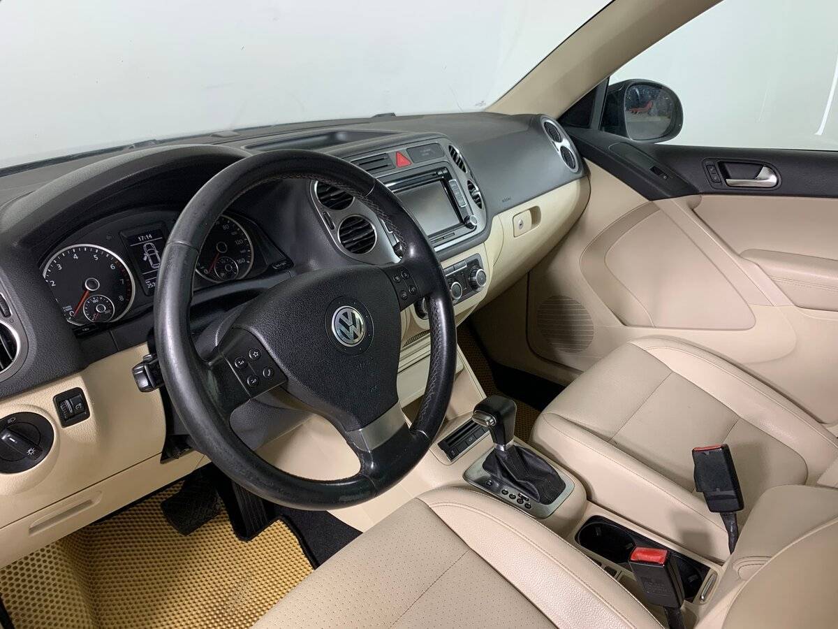 Volkswagen Tiguan 2010 года с пробегом. Фото: #10