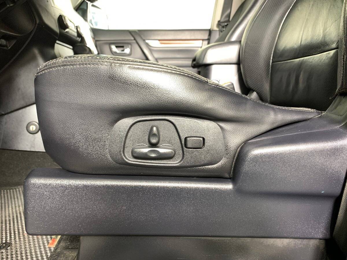 Mitsubishi Pajero 2008 года с пробегом. Фото: #15