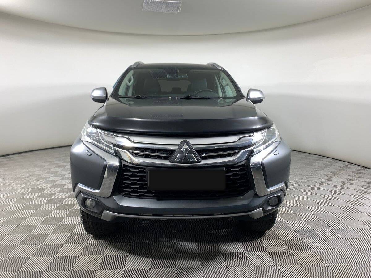 Mitsubishi Pajero Sport 2018 года с пробегом. Фото: #1