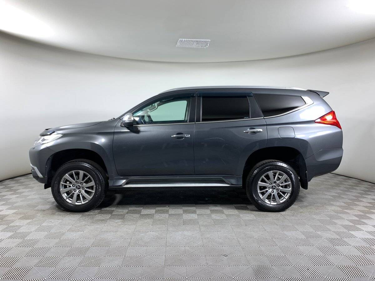 Mitsubishi Pajero Sport 2018 года с пробегом. Фото: #7