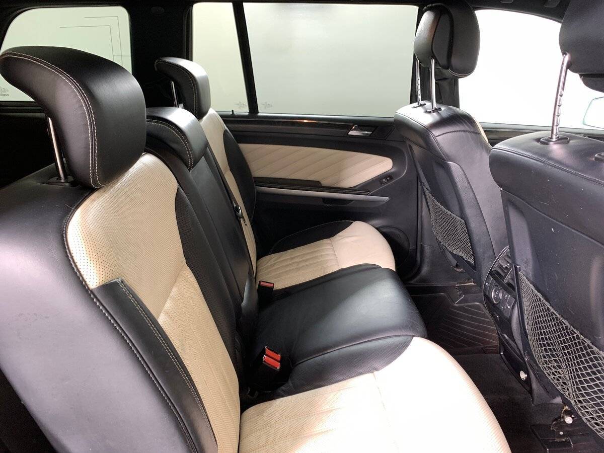 Mercedes-Benz GL-Класс 2011 года с пробегом. Фото: #16