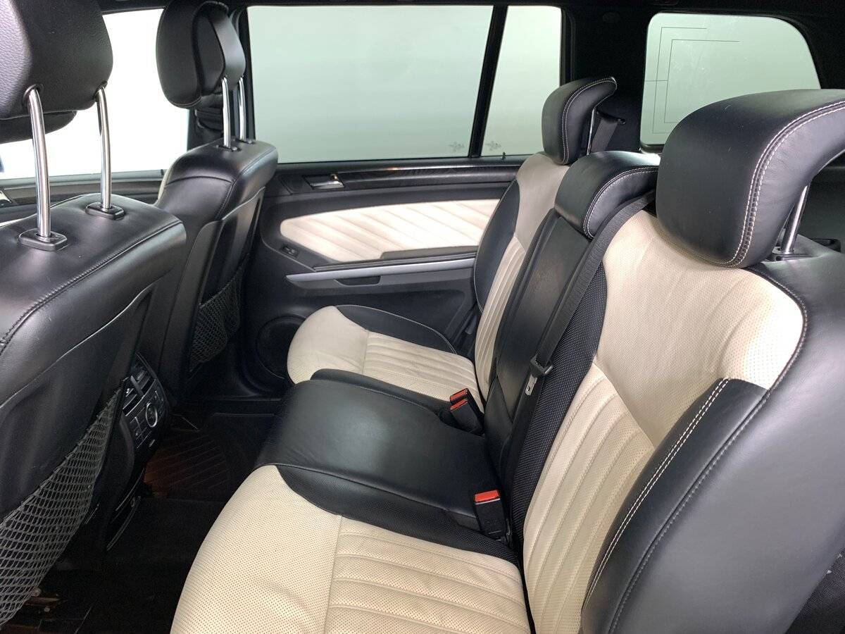 Mercedes-Benz GL-Класс 2011 года с пробегом. Фото: #17