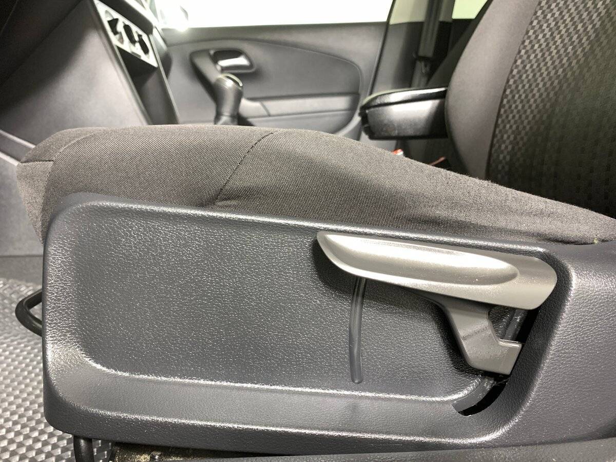 Б/У Фольксваген Поло 2018 года. Фото: #14