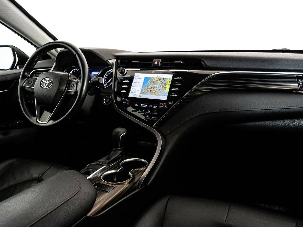 Toyota Camry 2019 года с пробегом. Фото: #8