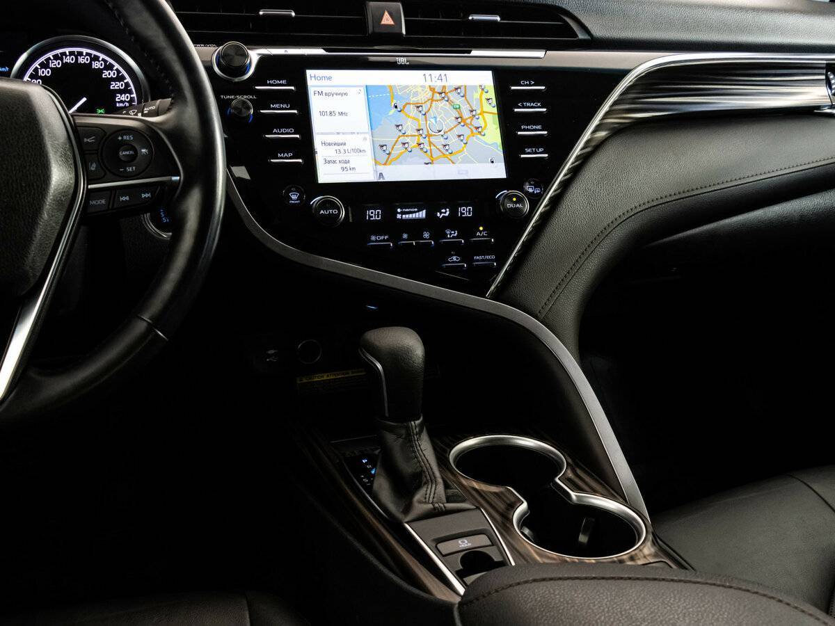 Toyota Camry 2019 года с пробегом. Фото: #13