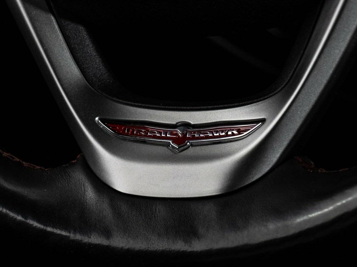 Jeep Grand Cherokee 2018 года с пробегом. Фото: #12