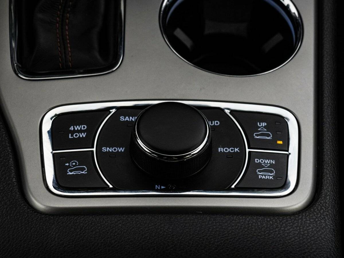 Jeep Grand Cherokee 2018 года с пробегом. Фото: #13