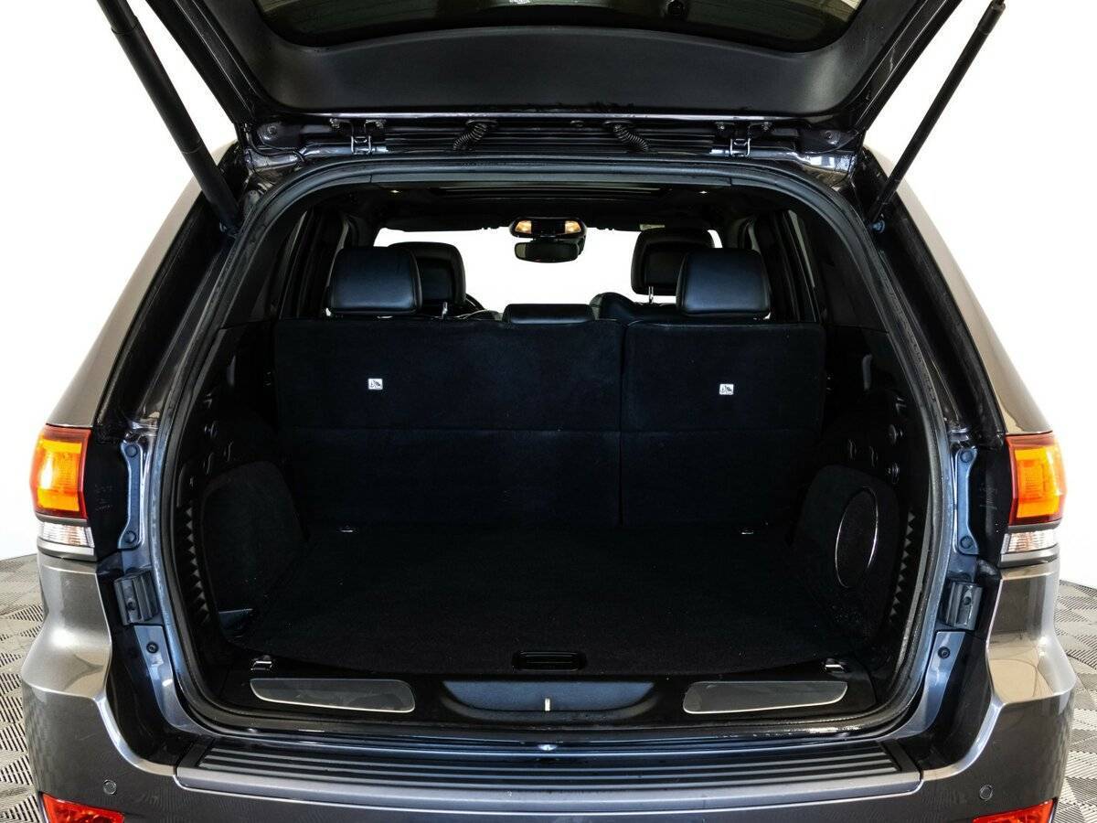 Jeep Grand Cherokee 2018 года с пробегом. Фото: #23