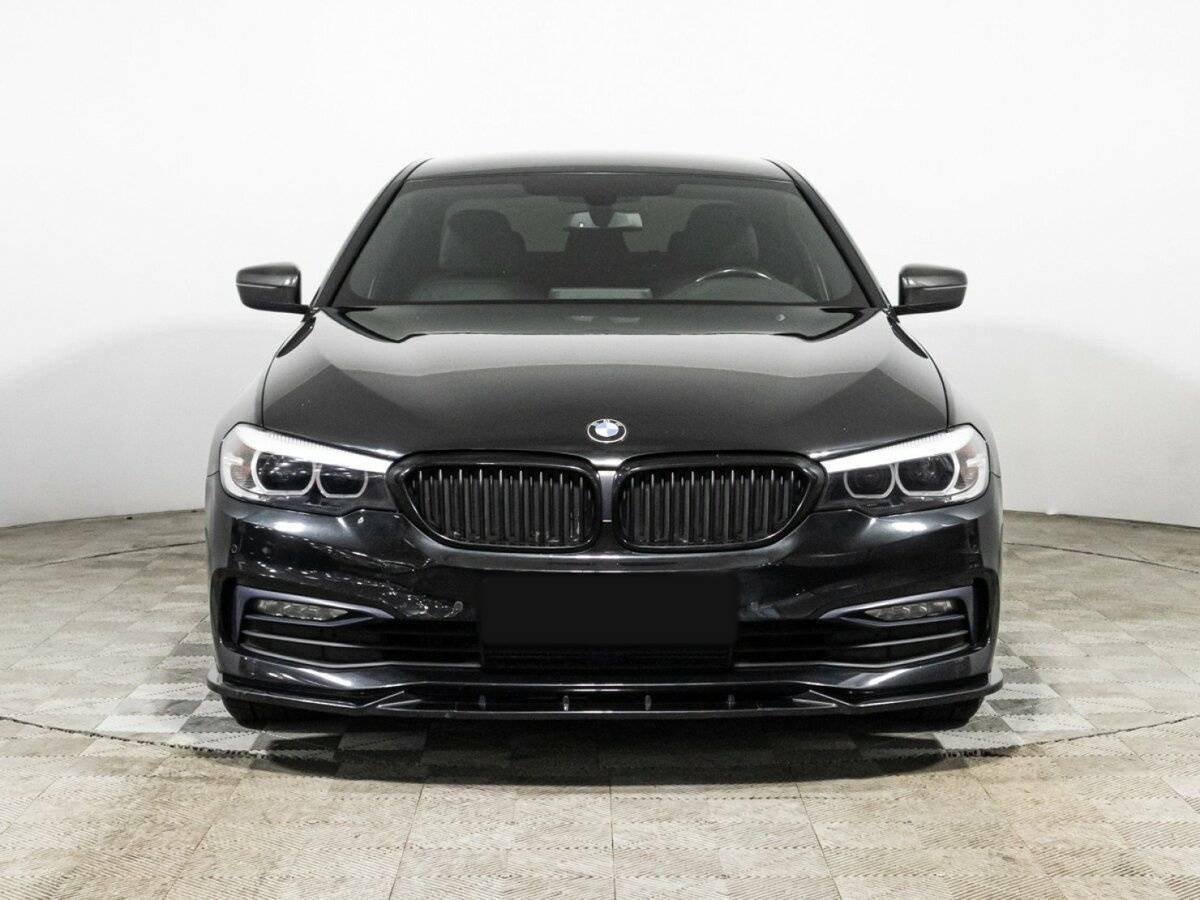 BMW 5 серии 2017 года с пробегом. Фото: #1