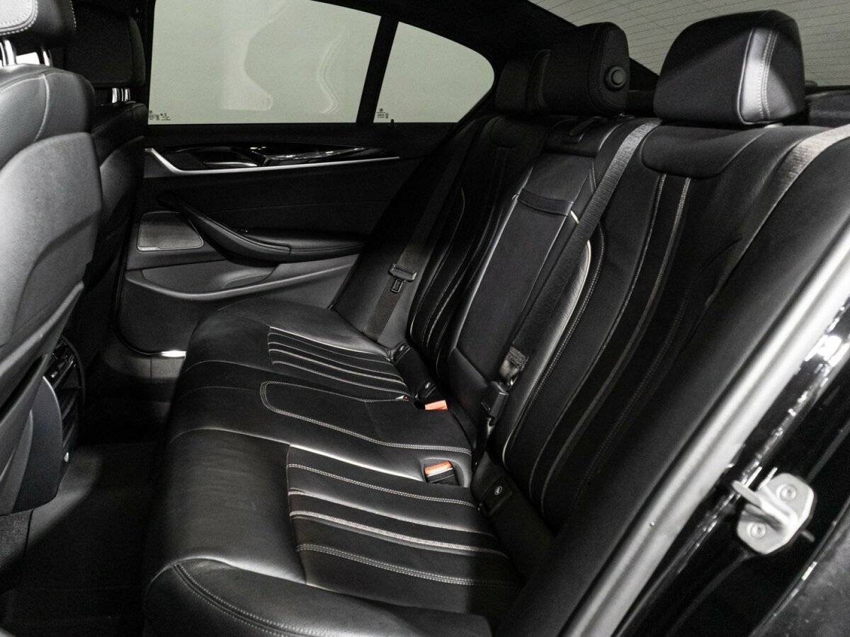 BMW 5 серии 2017 года с пробегом. Фото: #9