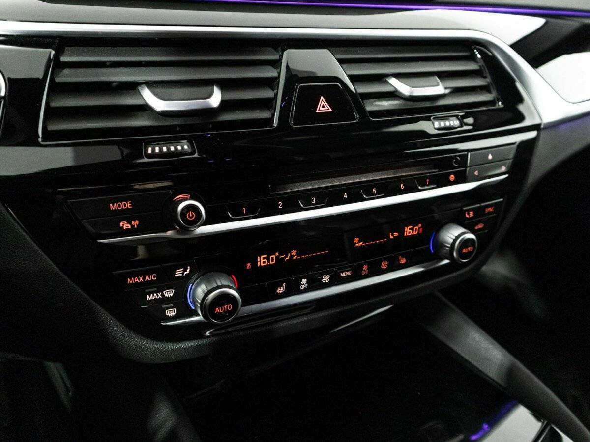 BMW 5 серии 2017 года с пробегом. Фото: #20