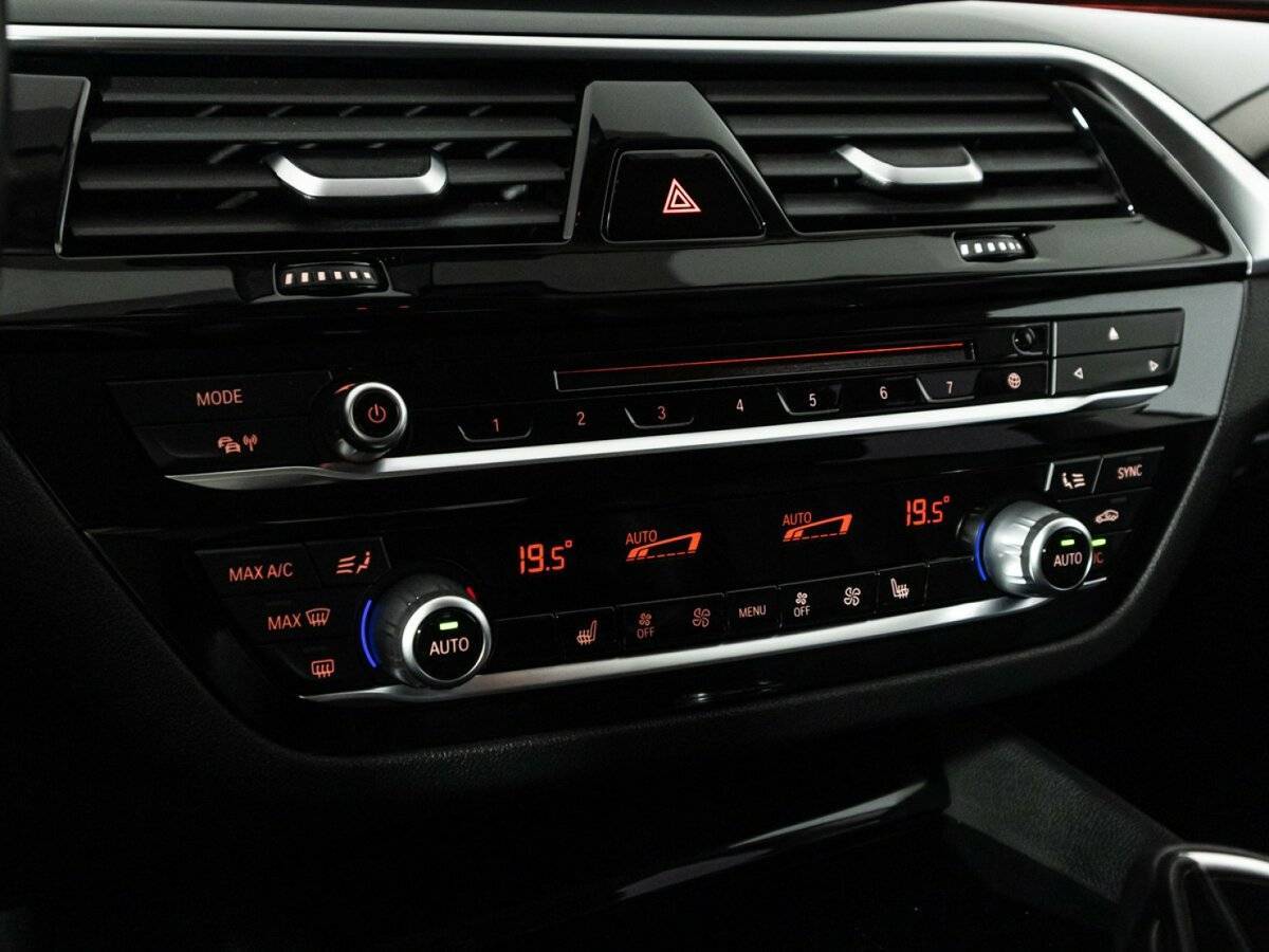 BMW 6 серии 2018 года с пробегом. Фото: #21