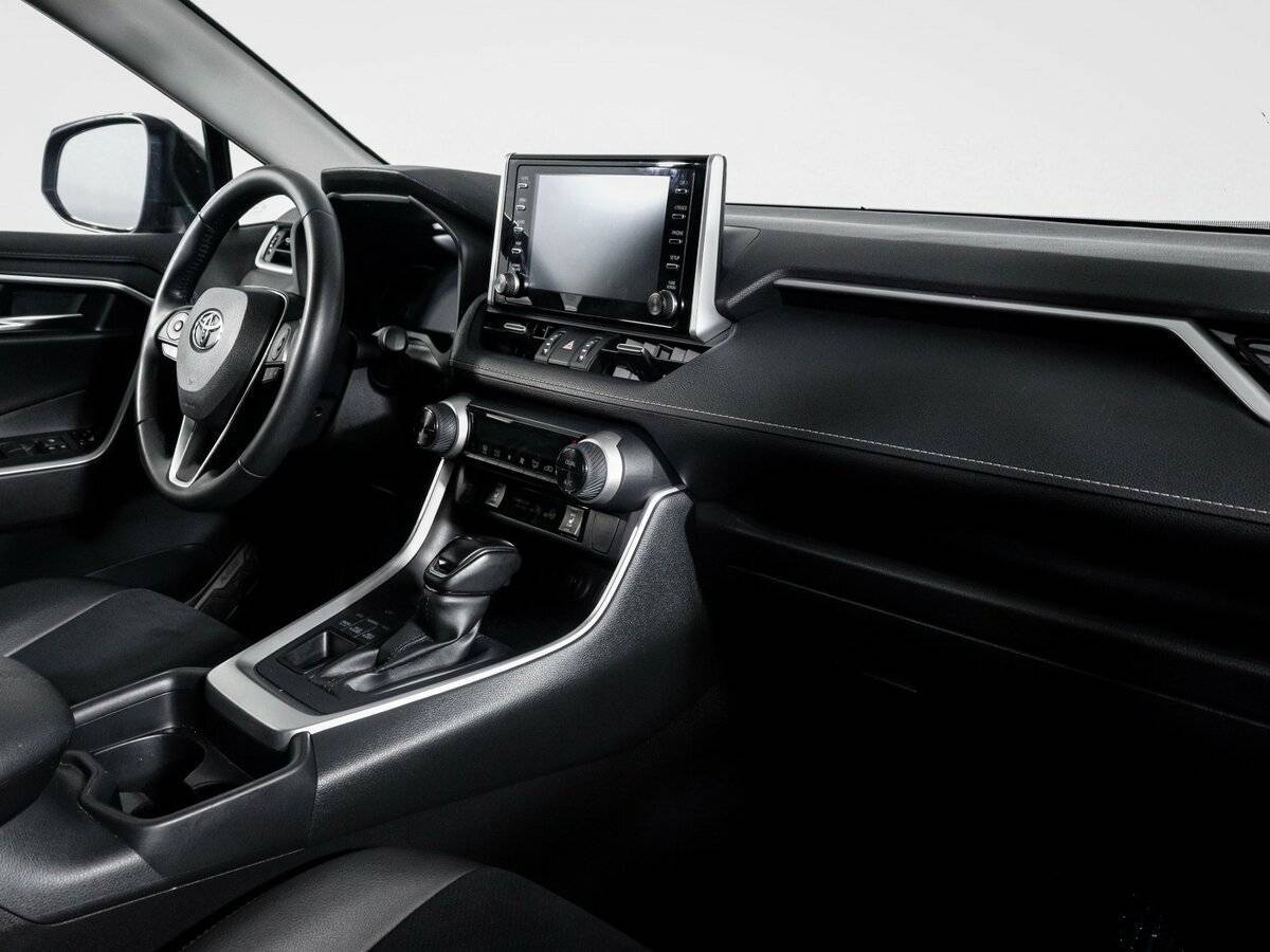 Toyota RAV4 2021 года с пробегом. Фото: #8