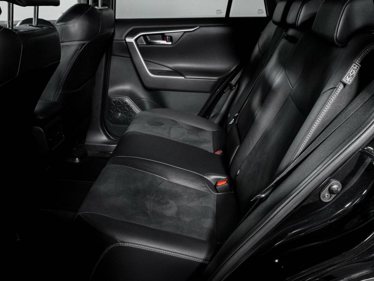 Toyota RAV4 2021 года с пробегом. Фото: #9