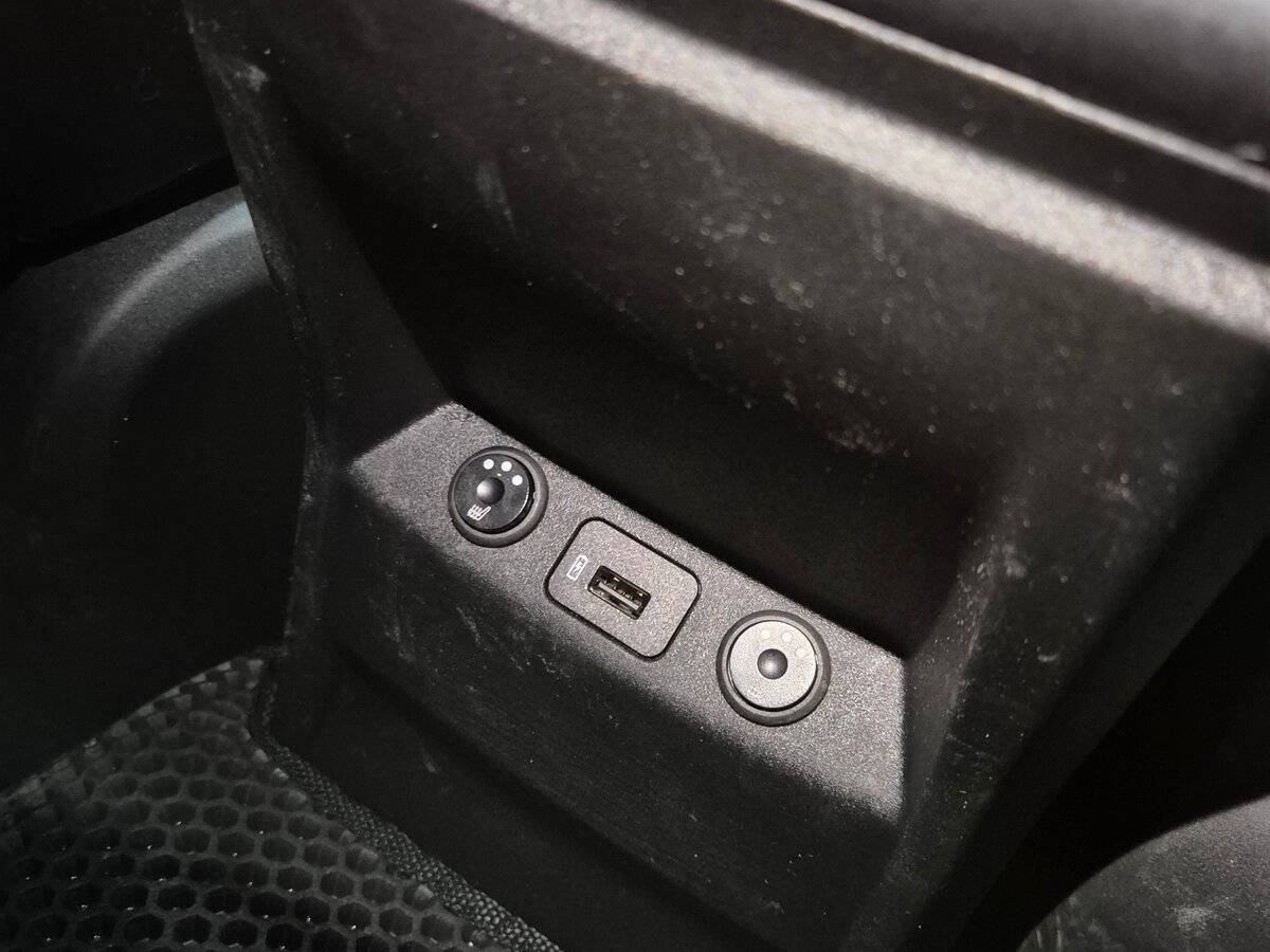 Changan UNI-V 2023 года с пробегом. Фото: #21